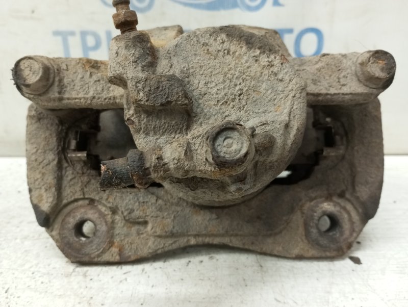 Суппорт передний левый Toyota RAV 4 A30 2.2 diesel 2ADFHV Суппорт передний левый Toyota RAV 4 A30 2.2 diesel 2ADFHV