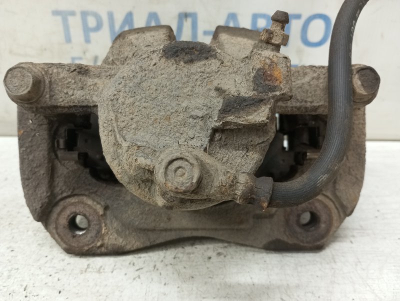 Суппорт передний правый Toyota RAV 4 A30 2.2 diesel 2ADFHV Суппорт передний правый Toyota RAV 4 A30 2.2 diesel 2ADFHV
