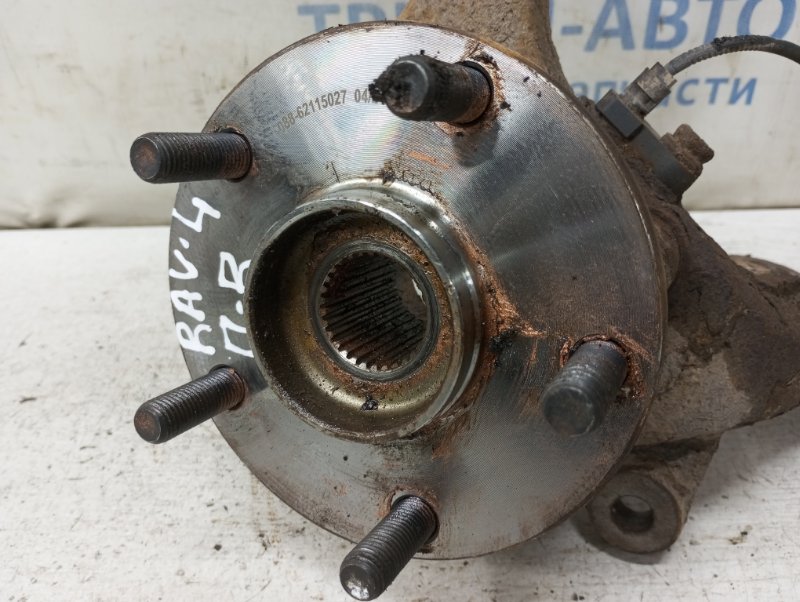 Кулак поворотный правый со ступицей RAV 4 2005-2016 A30 2.2 diesel 2ADFHV Кулак поворотный правый со ступицей RAV 4 2005-2016 A30 2.2 diesel 2ADFHV