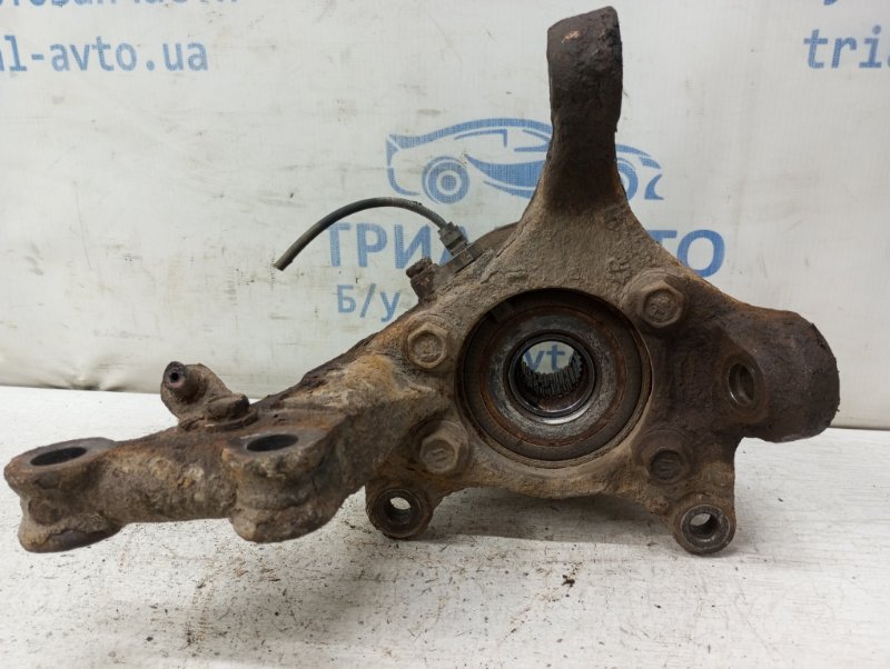 Кулак поворотный правый со ступицей Toyota RAV 4 A30 2.2 diesel 2ADFHV Кулак поворотный правый со ступицей Toyota RAV 4 A30 2.2 diesel 2ADFHV