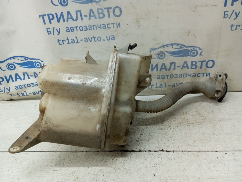 Бачок омывателя RAV 4 2005-2016 A30 2.2 diesel 2ADFHV Бачок омывателя RAV 4 2005-2016 A30 2.2 diesel 2ADFHV