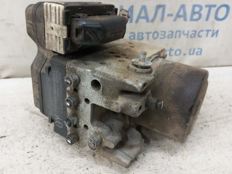 Запчасть блок abs Toyota RAV 4 2005-2016 A30 2.2 diesel 2ADFHV 4405042230 Б/У Блок abs Toyota RAV 4 2005-2016 A30 2.2 diesel 2ADFHV 4405042230 Б/У