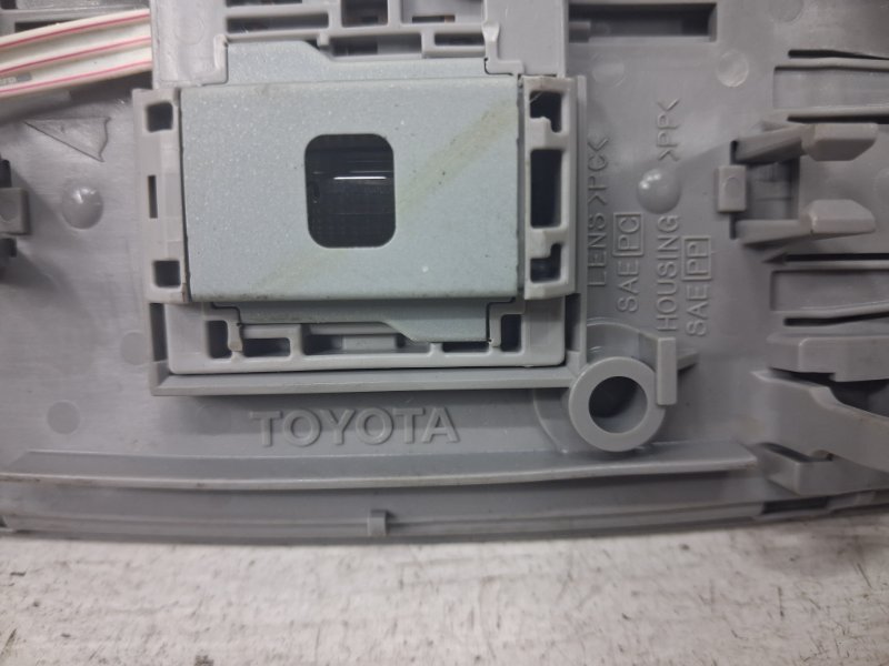 Плафон задний Toyota RAV 4 A30 2.2 diesel 2ADFHV Плафон задний Toyota RAV 4 A30 2.2 diesel 2ADFHV