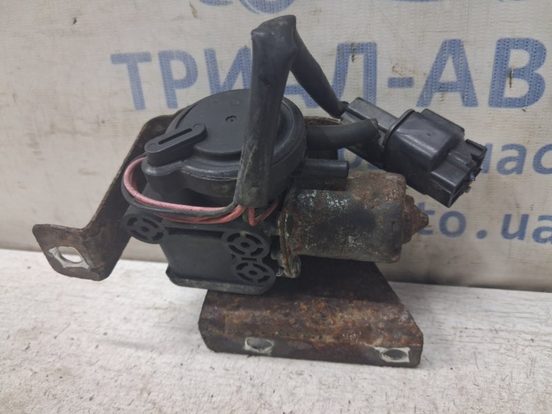 Запчасть насос вакуумный Nissan Navara 2004-2015 D40 2.5 Diesel YD25DDTI 14650EB30A Б/У Насос вакуумный Nissan Navara 2004-2015 D40 2.5 Diesel YD25DDTI 14650EB30A Б/У