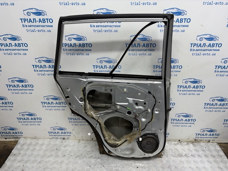 Дверь задняя левая RAV 4 2005-2016 A30 2.2 diesel 2ADFHV Дверь задняя левая RAV 4 2005-2016 A30 2.2 diesel 2ADFHV