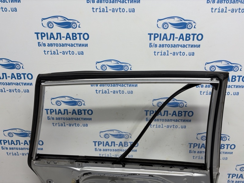 Дверь задняя левая RAV 4 2005-2016 A30 2.2 diesel 2ADFHV Дверь задняя левая RAV 4 2005-2016 A30 2.2 diesel 2ADFHV