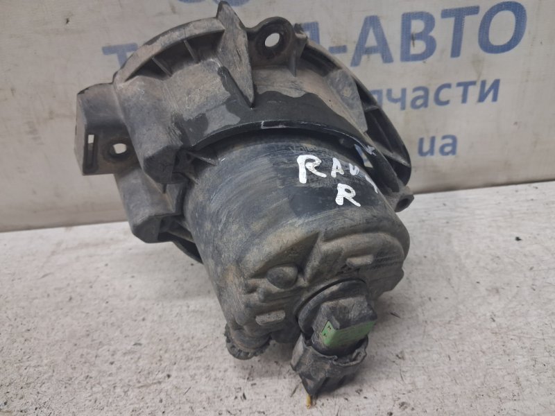 Фара противотуманная правая Toyota RAV 4 A30 2.2 diesel 2ADFHV Фара противотуманная правая Toyota RAV 4 A30 2.2 diesel 2ADFHV