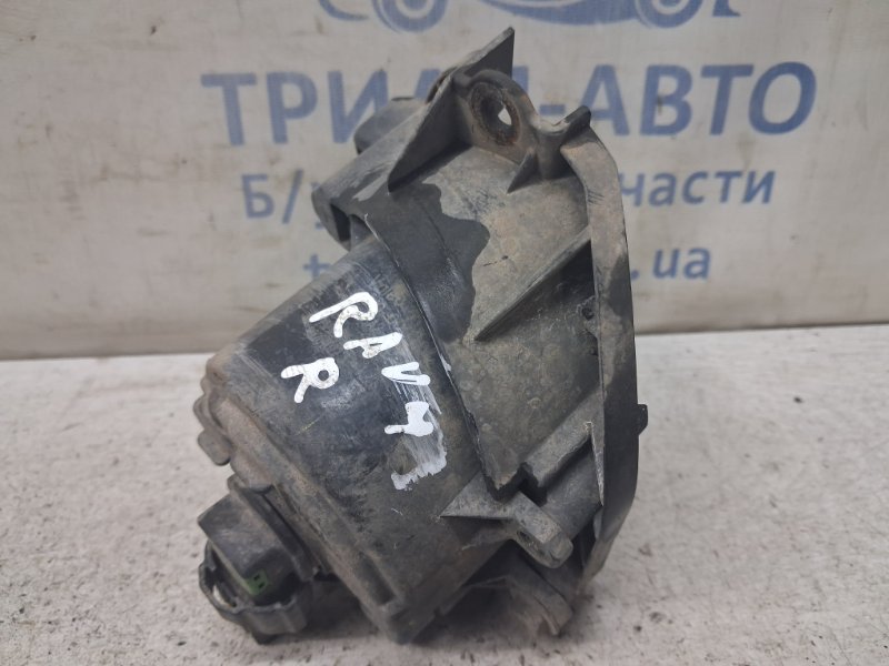 Фара противотуманная правая RAV 4 2005-2016 A30 2.2 diesel 2ADFHV Фара противотуманная правая RAV 4 2005-2016 A30 2.2 diesel 2ADFHV