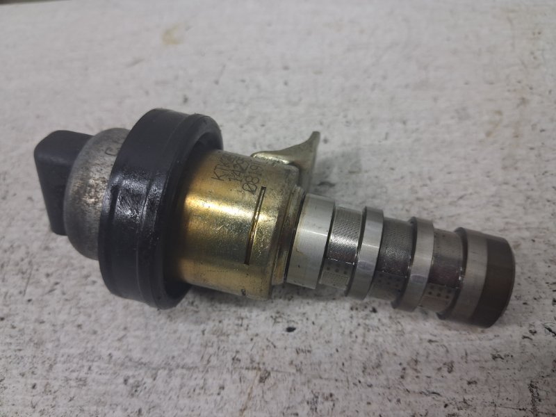 Запчасть клапан электонный положения распредвала регулировки давления масла Ford Edge 2015-2018 2 2.0 бензин ENR90 CJ5Z-6M280-A Б/У Клапан электонный положения распредвала регулировки давления масла Ford Edge 2015-2018 2 2.0 бензин ENR90 CJ5Z-6M280-A Б/У