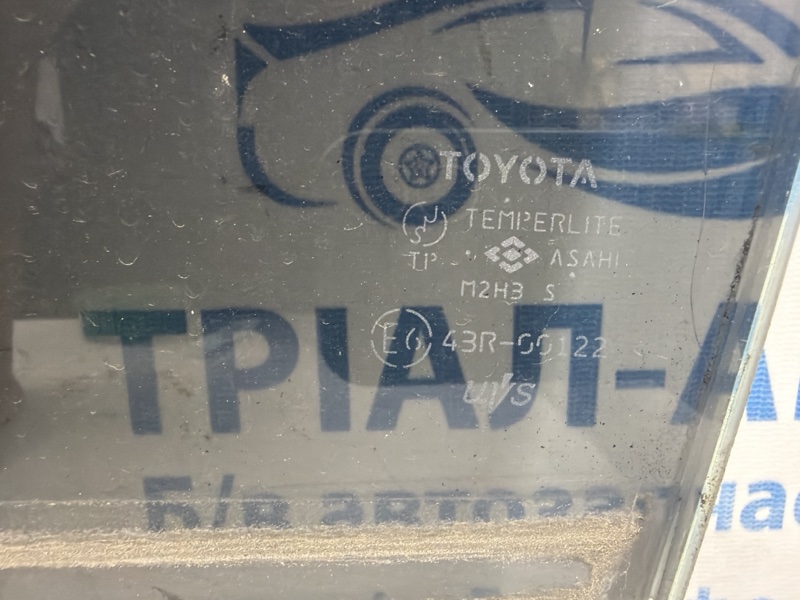 Стекло двери заднее левое Toyota RAV 4 A30 2.2 diesel 2ADFHV Стекло двери заднее левое Toyota RAV 4 A30 2.2 diesel 2ADFHV