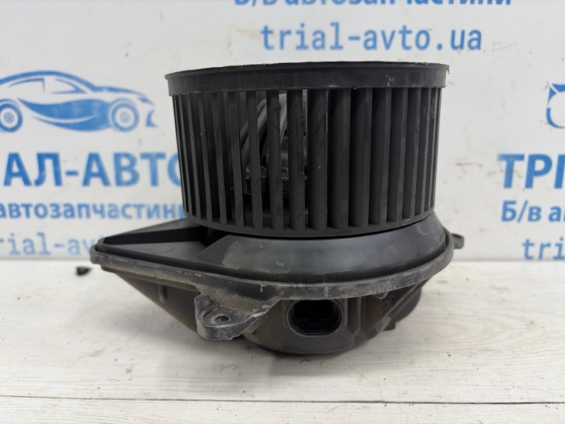 Вентилятор печки Trafic 2001-2014 FL M9R Вентилятор печки Trafic 2001-2014 FL M9R