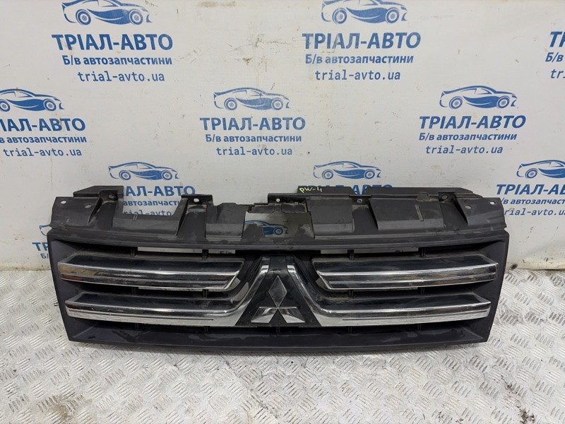 Запчасть решетка радиатора Mitsubishi Pajero Wagon 2006-2022 4 3.2 Дизель 4M41 7450A368 Б/У Решетка радиатора Mitsubishi Pajero Wagon 2006-2022 4 3.2 Дизель 4M41 7450A368 Б/У
