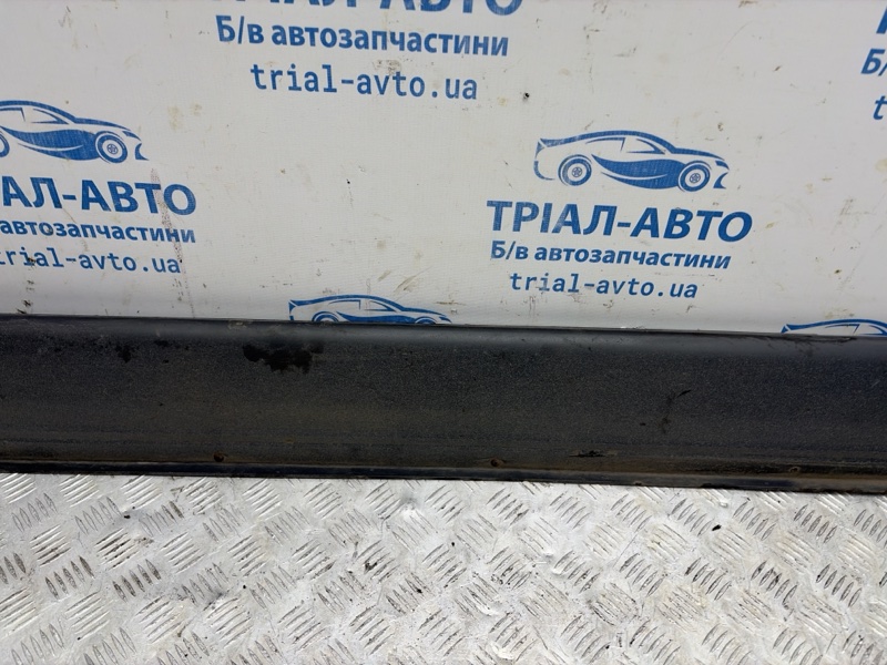 Накладка порога внешняя левая Mitsubishi Pajero Wagon 4 3.2 Дизель 4M41