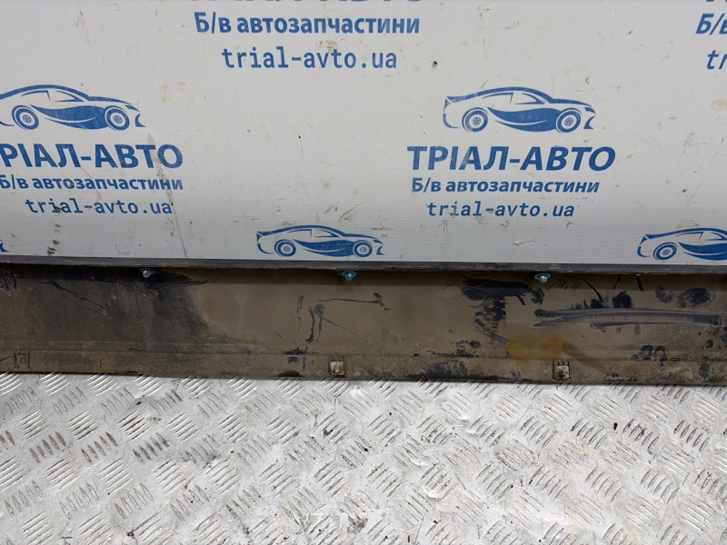 Накладка порога внешняя левая Pajero Wagon 2006-2022 4 3.2 Дизель 4M41