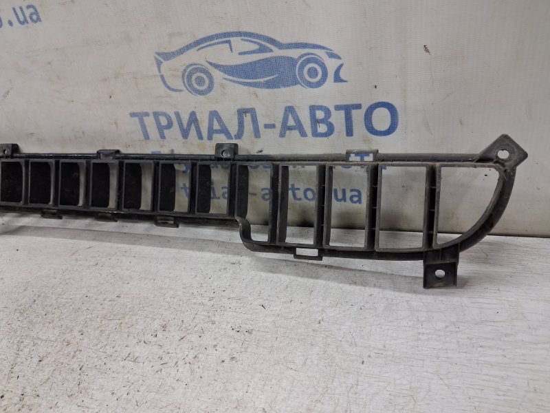 Решетка бампера центральная передняя Sorento 2002-2011 BL 2.5 diesel D4CB Решетка бампера центральная передняя Sorento 2002-2011 BL 2.5 diesel D4CB