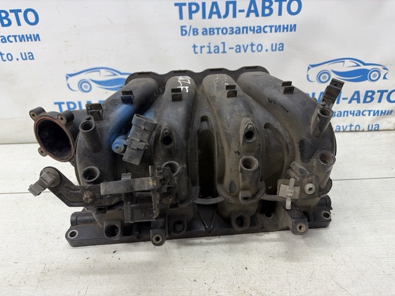 Запчасть коллектор впускной пластик Chevrolet Cruze 2009-2016 J300 1.8 55565816 Б/У Коллектор впускной пластик Chevrolet Cruze 2009-2016 J300 1.8 55565816 Б/У