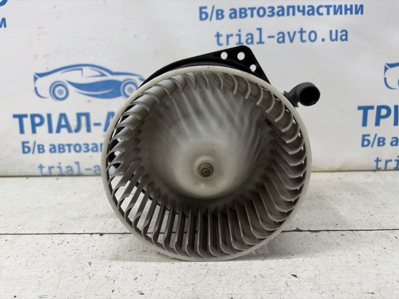 Моторчик печки Mitsubishi Pajero Sport K9 2.5 Diesel 4D56