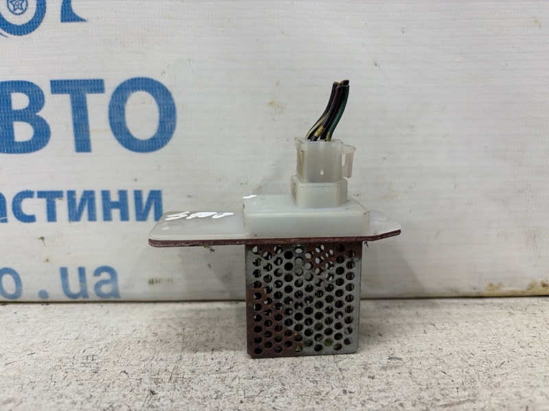 Запчасть резистор печки Mitsubishi Pajero Sport 1996-2008 K9 2.5 Diesel 4D56 MR315283 Б/У Резистор печки Mitsubishi Pajero Sport 1996-2008 K9 2.5 Diesel 4D56 MR315283 Б/У