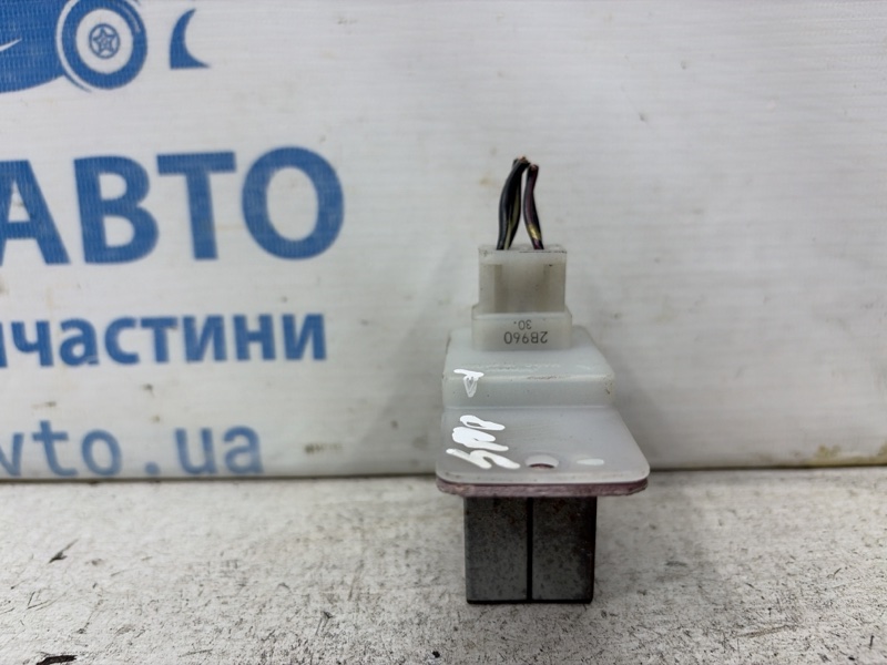 Резистор печки Pajero Sport 1996-2008 K9 2.5 Diesel 4D56 Резистор печки Pajero Sport 1996-2008 K9 2.5 Diesel 4D56