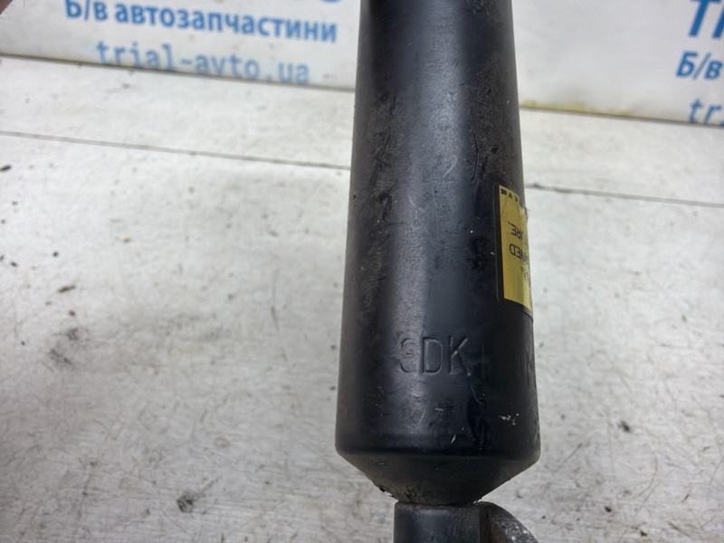 Амортизатор крышки багажника Pajero Sport 1996-2008 K9 2.5 Diesel 4D56 Амортизатор крышки багажника Pajero Sport 1996-2008 K9 2.5 Diesel 4D56