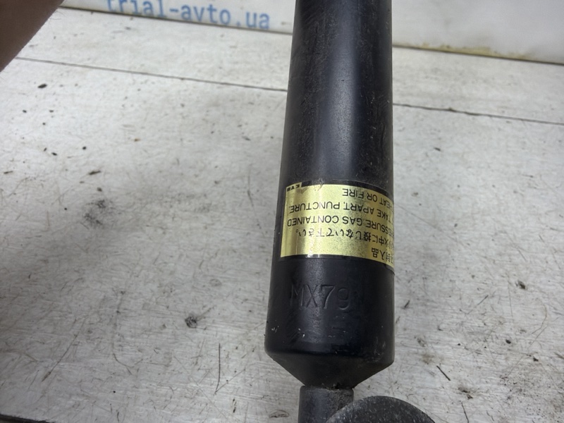 Амортизатор крышки багажника Pajero Sport 1996-2008 K9 2.5 Diesel 4D56 Амортизатор крышки багажника Pajero Sport 1996-2008 K9 2.5 Diesel 4D56