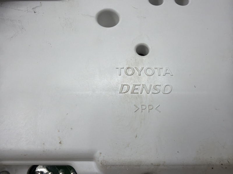 Приборная панель RX 350 2003-2009 XU30 3.5 Бензин 2GRFE Приборная панель RX 350 2003-2009 XU30 3.5 Бензин 2GRFE