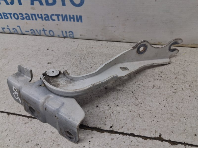 Петля капота левая Mazda CX 5 KE 2.2 diesel Петля капота левая Mazda CX 5 KE 2.2 diesel