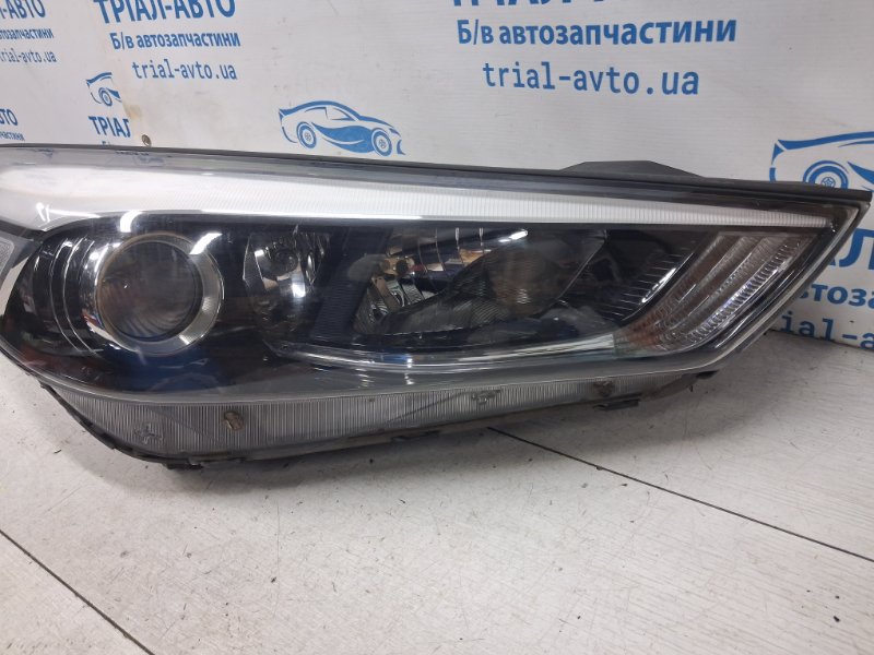Фара правая Tucson 2015-2021 TL 1.7 diesel D4FD Фара правая Tucson 2015-2021 TL 1.7 diesel D4FD