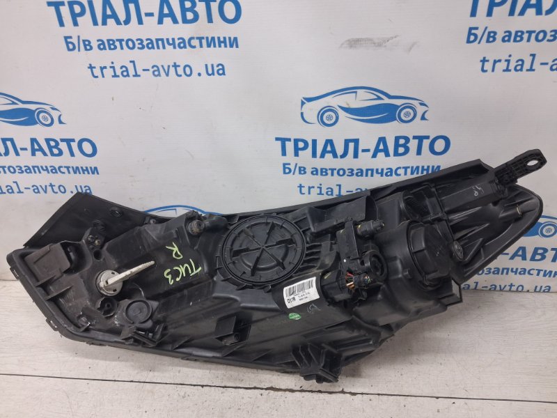 Фара правая Tucson 2015-2021 TL 1.7 diesel D4FD Фара правая Tucson 2015-2021 TL 1.7 diesel D4FD