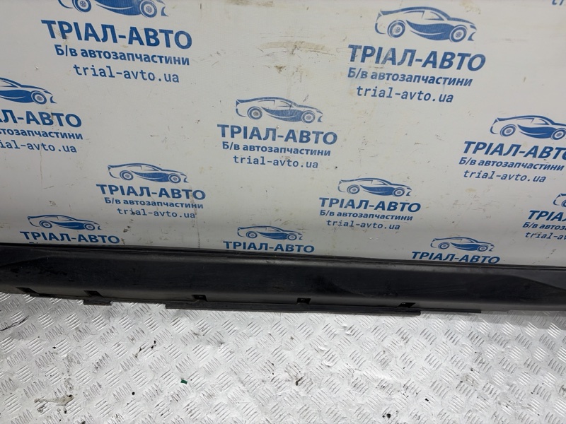 Накладка порога внешняя левая Nissan X-Trail T32 1.6 diesel R9M Накладка порога внешняя левая Nissan X-Trail T32 1.6 diesel R9M