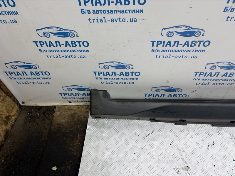 Накладка порога внешняя левая X-Trail 2014-2021 T32 1.6 diesel R9M Накладка порога внешняя левая X-Trail 2014-2021 T32 1.6 diesel R9M