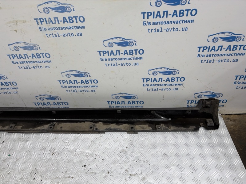 Накладка порога внешняя левая X-Trail 2014-2021 T32 1.6 diesel R9M Накладка порога внешняя левая X-Trail 2014-2021 T32 1.6 diesel R9M