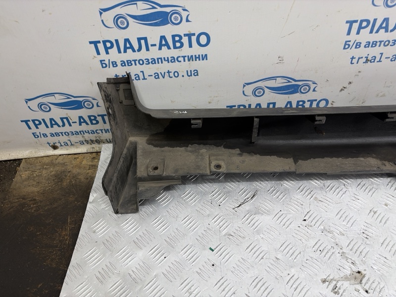 Накладка порога внешняя левая X-Trail 2014-2021 T32 1.6 diesel R9M Накладка порога внешняя левая X-Trail 2014-2021 T32 1.6 diesel R9M