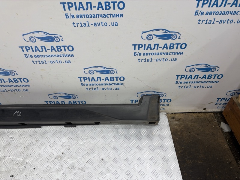 Накладка порога внешняя правая X-Trail 2014-2021 T32 1.6 diesel R9M Накладка порога внешняя правая X-Trail 2014-2021 T32 1.6 diesel R9M
