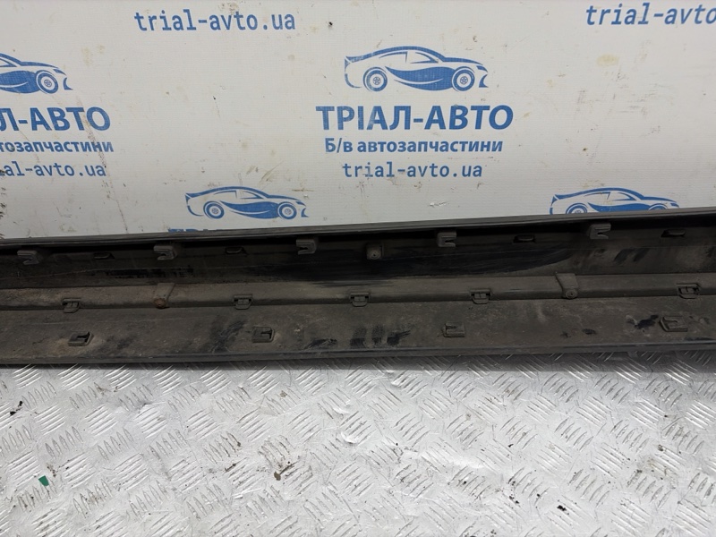 Накладка порога внешняя правая Tucson 2015-2021 TL 1.7 diesel D4FD Накладка порога внешняя правая Tucson 2015-2021 TL 1.7 diesel D4FD