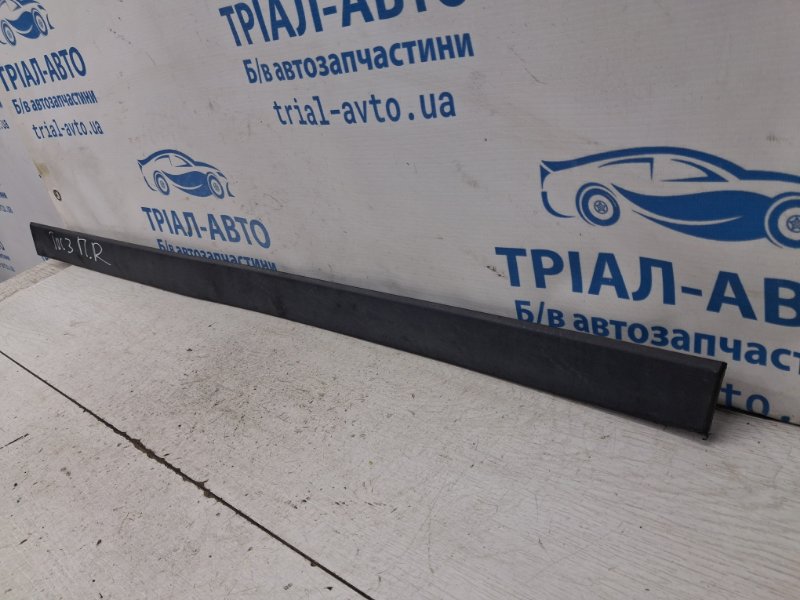 Накладка двери передняя правая Tucson 2015-2021 TL 1.7 diesel D4FD Накладка двери передняя правая Tucson 2015-2021 TL 1.7 diesel D4FD