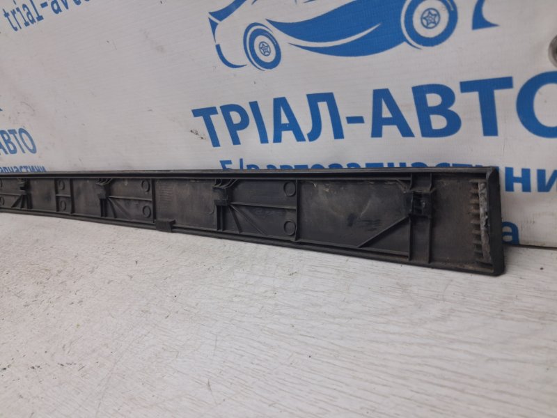 Накладка двери передняя правая Tucson 2015-2021 TL 1.7 diesel D4FD Накладка двери передняя правая Tucson 2015-2021 TL 1.7 diesel D4FD