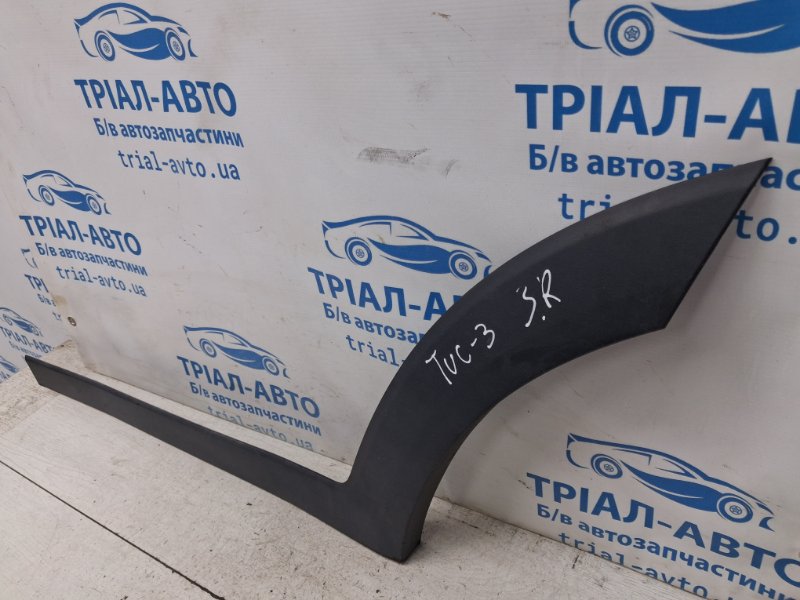 Накладка двери задняя левая Tucson 2015-2021 TL 1.7 diesel D4FD Накладка двери задняя левая Tucson 2015-2021 TL 1.7 diesel D4FD