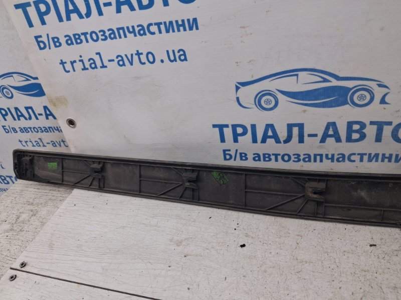 Накладка двери задняя правая Tucson 2015-2021 TL 1.7 diesel D4FD Накладка двери задняя правая Tucson 2015-2021 TL 1.7 diesel D4FD