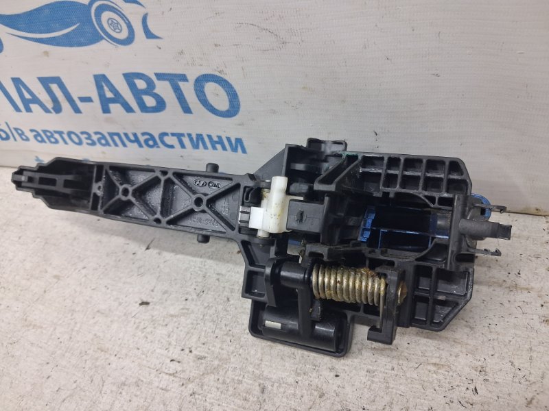 Ручка двери внешняя задняя правая Tucson 2015-2021 TL 1.7 diesel D4FD Ручка двери внешняя задняя правая Tucson 2015-2021 TL 1.7 diesel D4FD