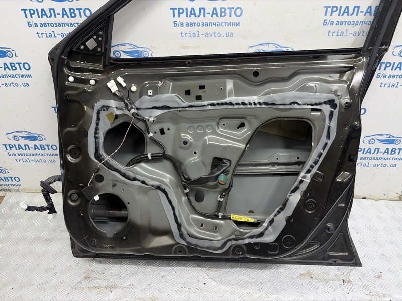 Дверь передняя правая X-Trail 2014-2021 T32 1.6 diesel R9M Дверь передняя правая X-Trail 2014-2021 T32 1.6 diesel R9M