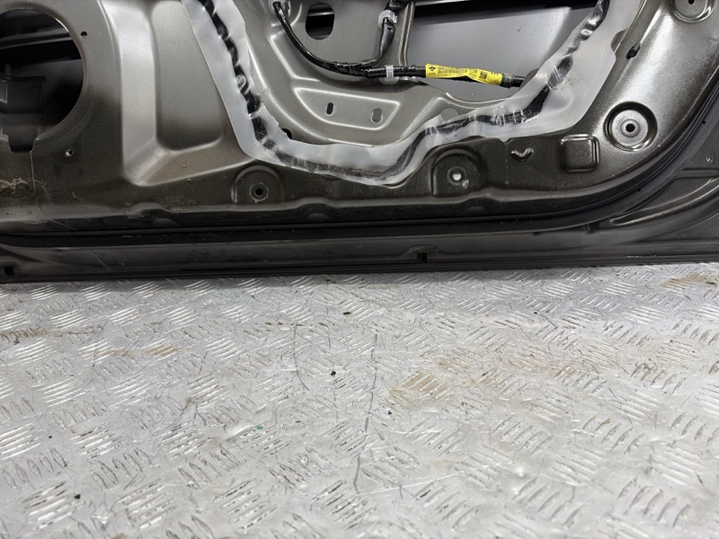Дверь передняя правая X-Trail 2014-2021 T32 1.6 diesel R9M Дверь передняя правая X-Trail 2014-2021 T32 1.6 diesel R9M