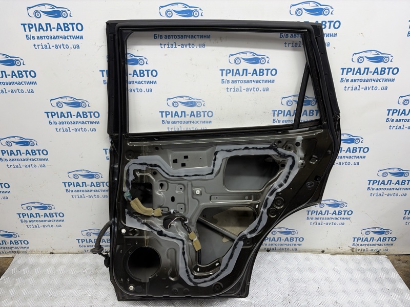 Дверь задняя правая X-Trail 2014-2021 T32 1.6 diesel R9M Дверь задняя правая X-Trail 2014-2021 T32 1.6 diesel R9M