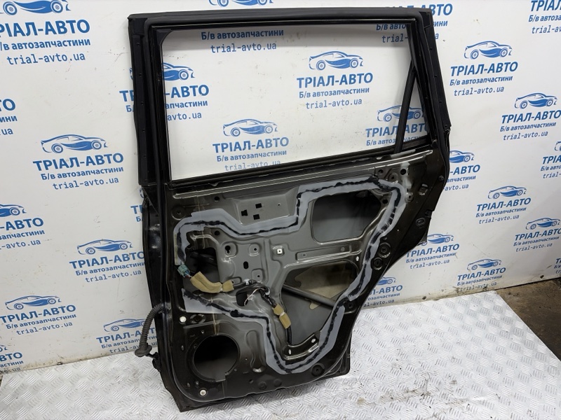 Дверь задняя правая X-Trail 2014-2021 T32 1.6 diesel R9M Дверь задняя правая X-Trail 2014-2021 T32 1.6 diesel R9M