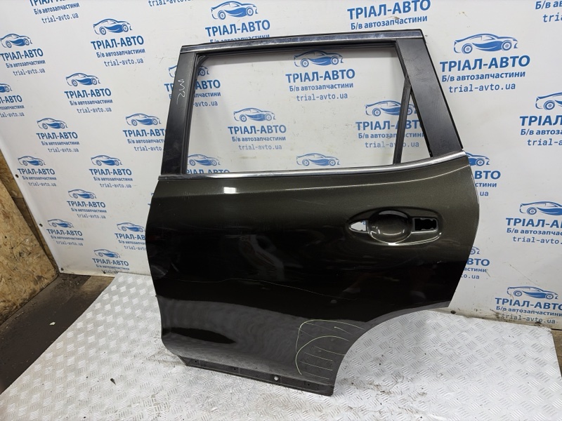 Дверь задняя левая Nissan X-Trail T32 1.6 diesel R9M Дверь задняя левая Nissan X-Trail T32 1.6 diesel R9M