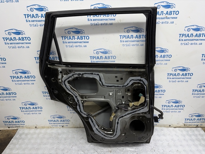 Дверь задняя левая X-Trail 2014-2021 T32 1.6 diesel R9M Дверь задняя левая X-Trail 2014-2021 T32 1.6 diesel R9M