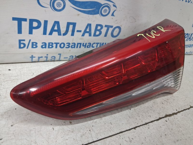 Фонарь задний внутренний правый Hyundai Tucson TL 1.7 diesel D4FD Фонарь задний внутренний правый Hyundai Tucson TL 1.7 diesel D4FD