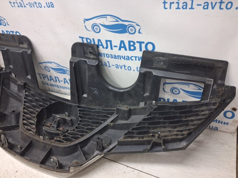 Решетка радиатора X-Trail 2014-2021 T32 1.6 diesel R9M Решетка радиатора X-Trail 2014-2021 T32 1.6 diesel R9M