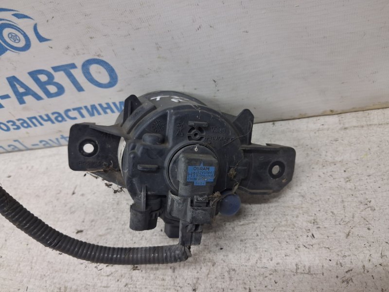 Фара противотуманная правая Nissan X-Trail T32 1.6 diesel R9M Фара противотуманная правая Nissan X-Trail T32 1.6 diesel R9M