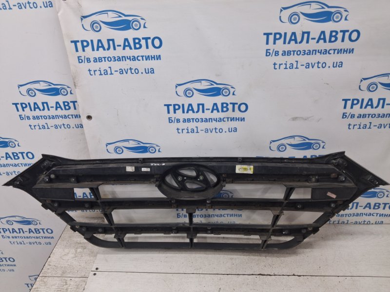 Решетка радиатора Tucson 2015-2021 TL 1.7 diesel D4FD Решетка радиатора Tucson 2015-2021 TL 1.7 diesel D4FD